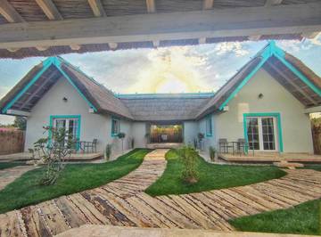 Maison d’hôte pour 4 personnes, avec jardin ainsi que piscine et terrasse dans Constanța