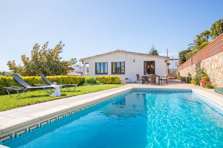 Ferienhaus für 6 Personen, mit Terrasse und Garten in Blanes