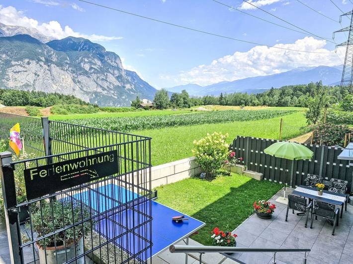 Ferienwohnung für 4 Personen, mit Terrasse und Garten in Oberperfuss