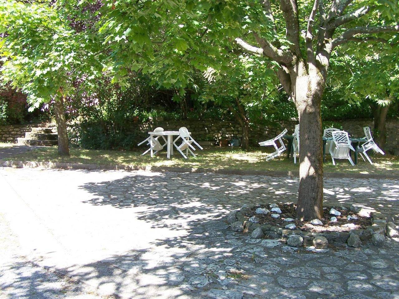 Appartement entier, Apartment with Terrace in Le Vigan, Parc national des Cévennes