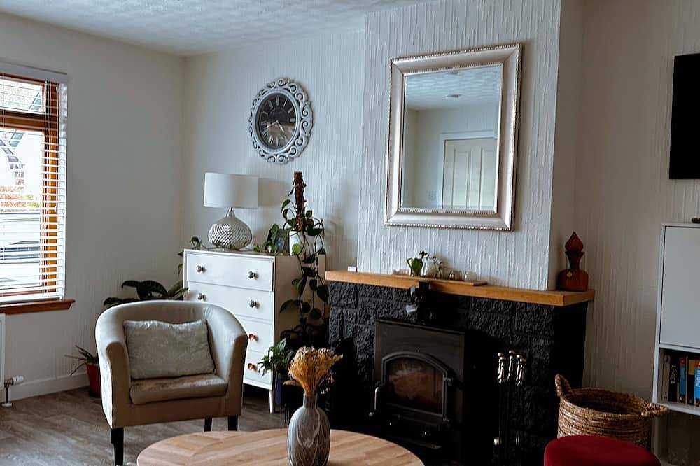 Loch Ness Home ~Drumnadrochit Village  🌟~2 Bedrooms  🌟~Dog Friendly in Drumnadrochit, Highlands