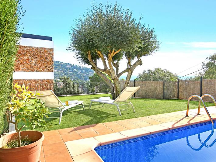 Villa for 12 people, with Terrace and Garden in Llafranc