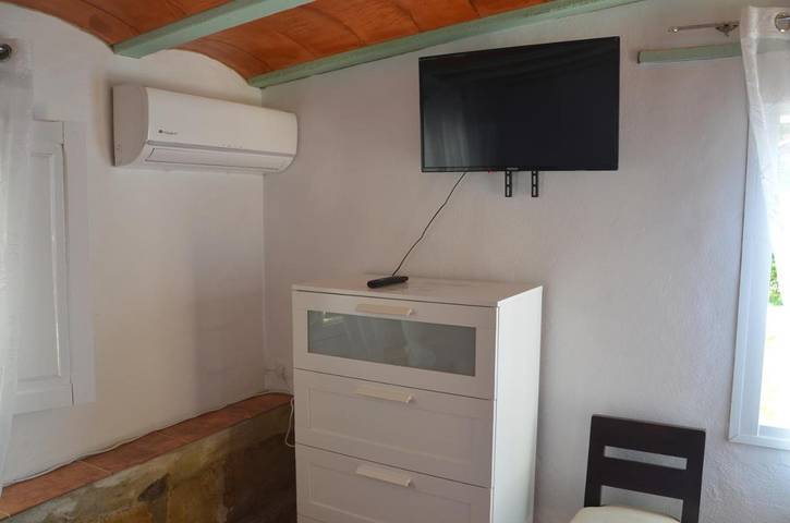 Location de vacances pour 2 personnes, avec terrasse et jardin, animaux acceptés dans El Colmenar - 3