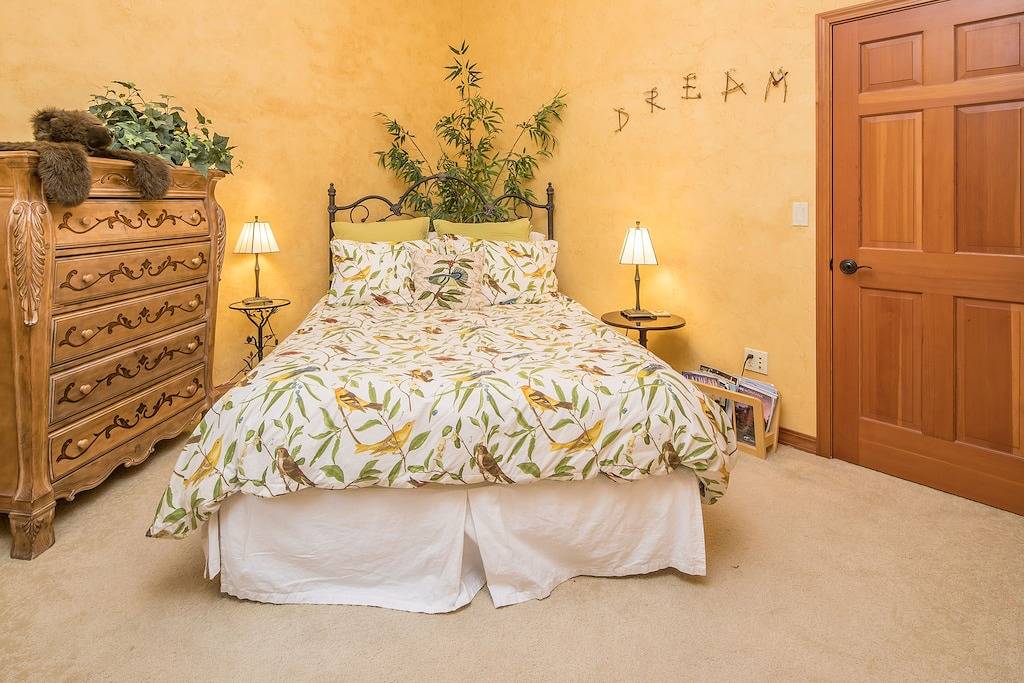 Ganze Wohnung, Übernachten Sie in Montana - Condo am Ufer des Swan River in Bigfork, Flathead Nationalwald