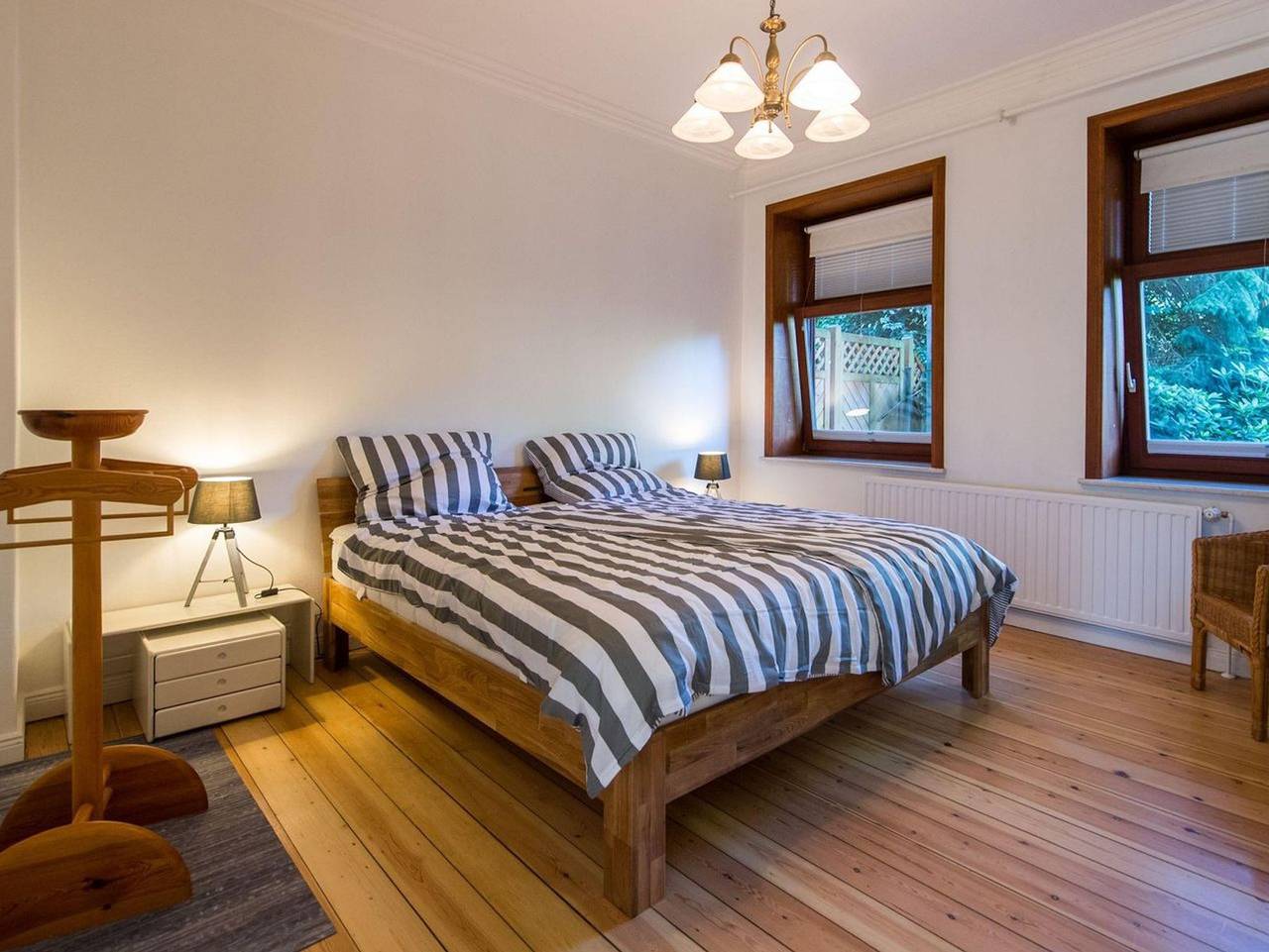 Ganze Ferienwohnung, - Heimspiel - Heimspiel / 3-Zimmer-Wohnung im Erdgeschoß mit Terrasse in Flensburg, Grünes Binnenland