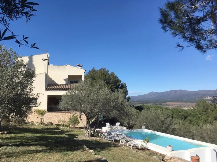 Casa de vacaciones para 10 personas, con piscina además de vistas y jardín - 1