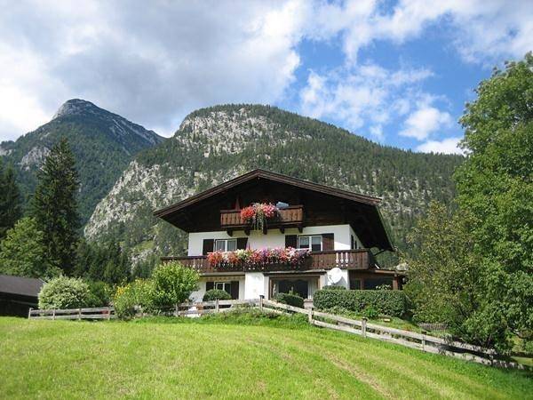 Ferienwohnung für 4 Personen, mit Balkon und Terrasse sowie Garten in Lofer - 2