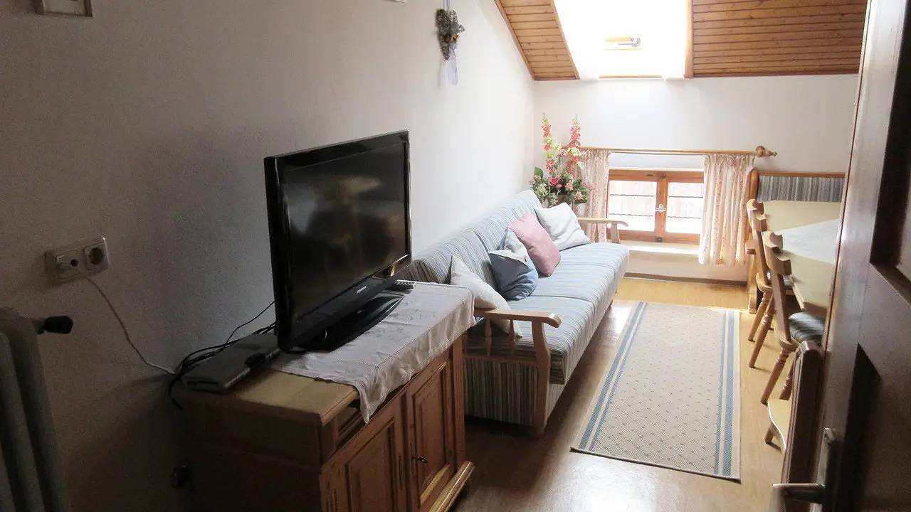 Ganze Ferienwohnung, Ferienwohnung für 7 Personen (100 m²) in Taching am See in Taching am See, Rupertiwinkel