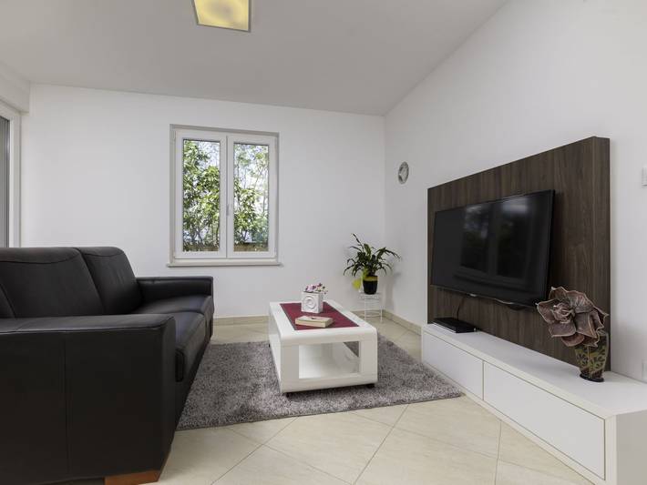 Ganze Wohnung, Apartment Seafront Maris - 2 in Soline, Krk