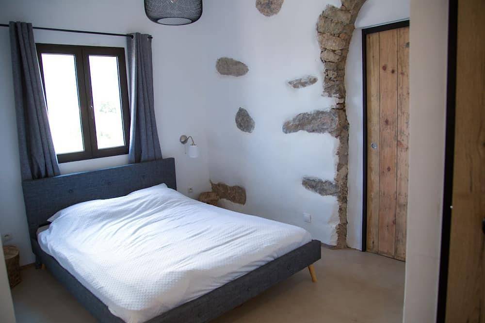 Maison de village avec vue exceptionnelle, mer, montagne & village in Ville-di-Paraso, Région de Calvi