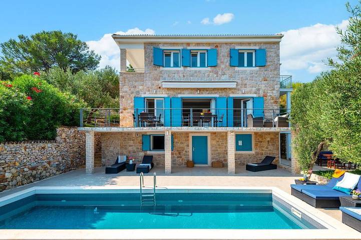 Villa Sympathy mit Pool in Prvić Luka (Kroatische Adria), Prvić Luka