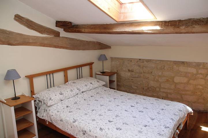 Location de vacances pour 5 personnes, avec terrasse ainsi que jardin et piscine à Migron - 2