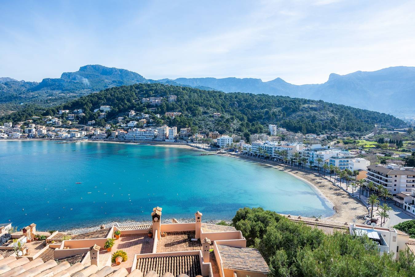 Entire apartment, Renovated 2026! Air-Conditioned Apartment with Seaview, shared pool and Wi-Fi in Port de Sóller in Port de Sóller, Sóller