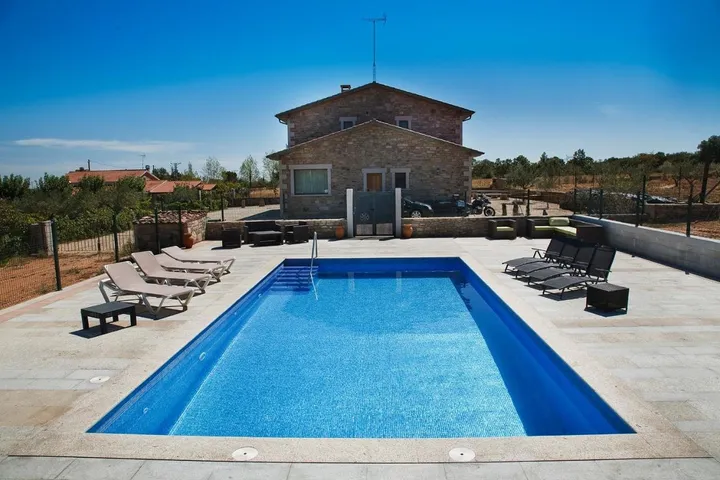 Casa de vacaciones para 7 personas, con piscina y jardín - 1