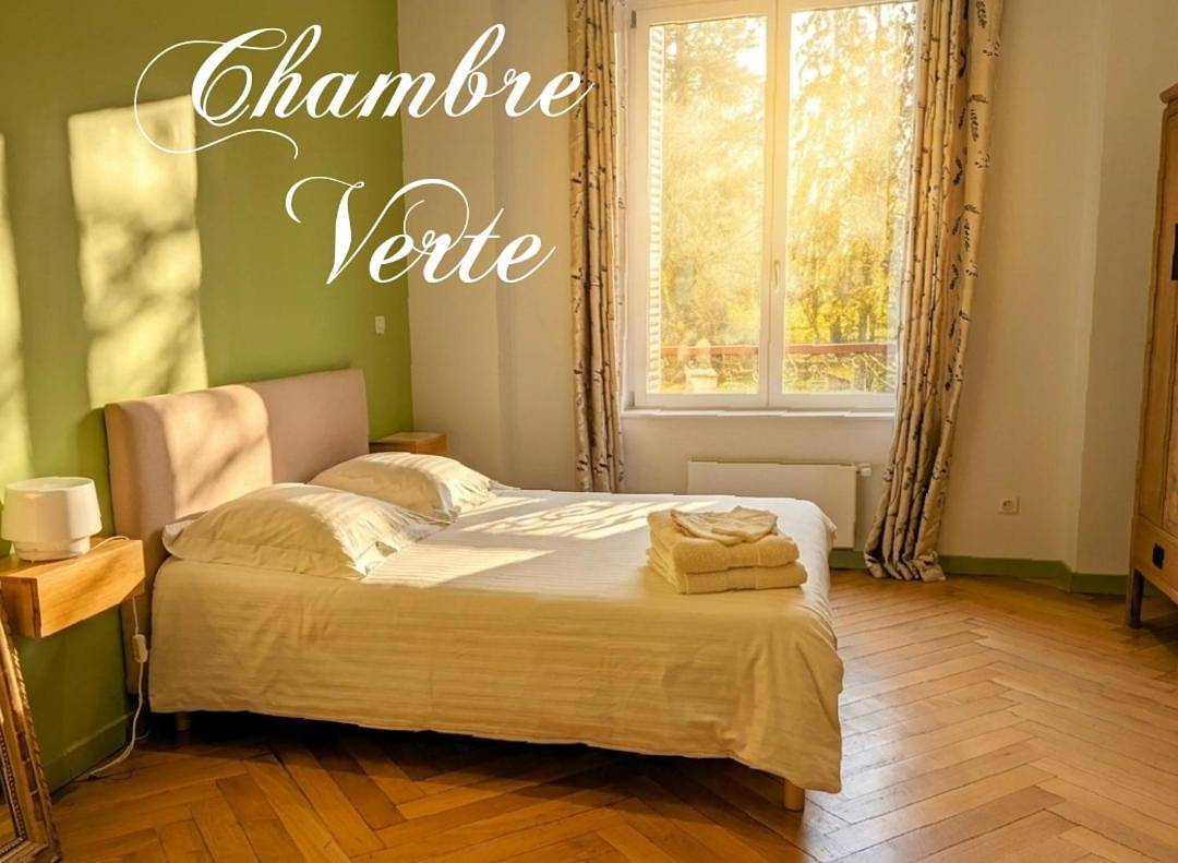 Chambres d'hôtes au Château Léon in Morvillars, Territoire de Belfort