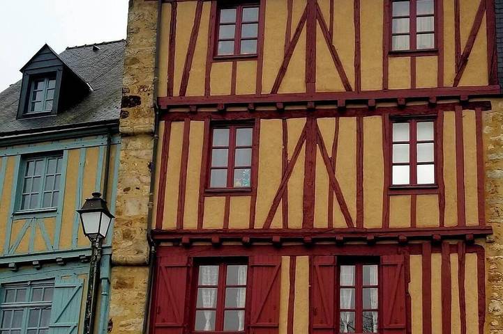Séjour au Mans : chambre avec salle de douche privée, parking gratuit in Le Mans, Sarthe