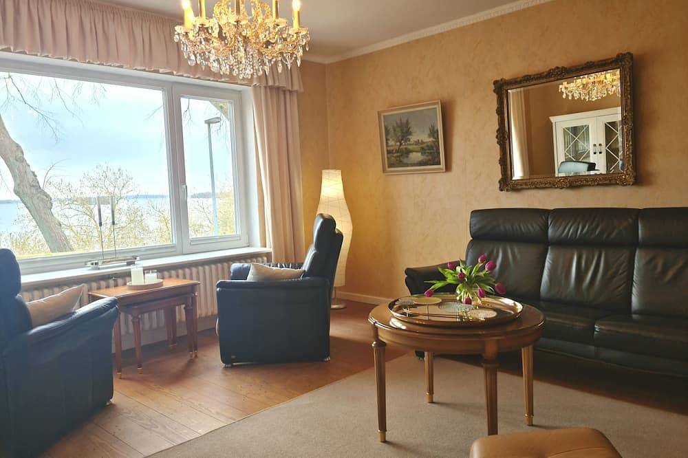 Ganze Wohnung, Exklusive Ferienwohnungen  Strohberg 11 mit Plöner See Blick in Plön in Plön, Plön (Stadt)