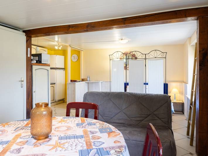 Studio entier, Studio « Grand » avec vue mer et terrasse privée in Perros-Guirec, Côte de Granit Rose