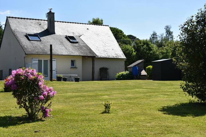 Gîte pour 6 personnes, avec terrasse à Lennon