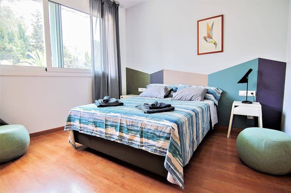 Apartamento entero, Park Güell Great & Stylish Triplex & Patio in Barcelona, Barcelonés