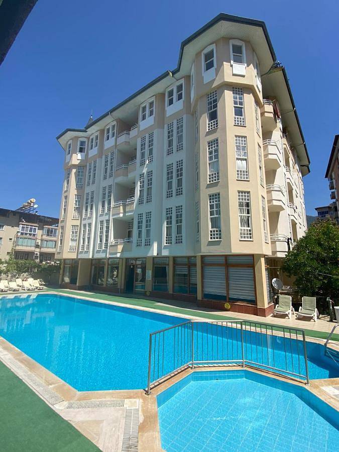 Aparthotel para 6 personas, con vistas además de jardín y piscina - 1