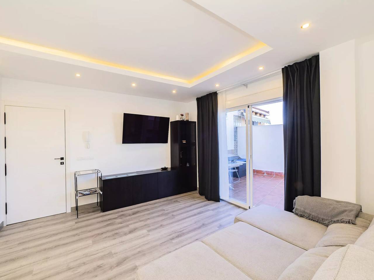 Apartamento entero, 3 estancias 4 Personas in Alhaurín el Grande, Provincia de Málaga