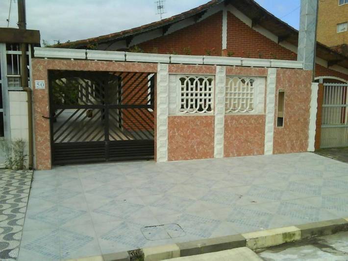 Casas e apartamentos de temporada para 8 pessoas, com terraço e jardim em Praia Grande