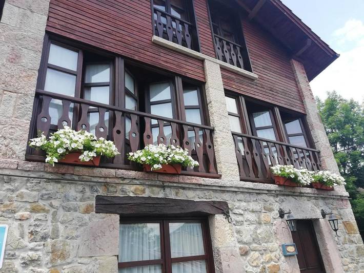 Apartamento para 4 personas, con Balcón y Terraza además de Jardín y Vistas en Arriondas