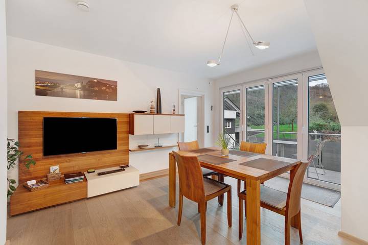 Appartement entier, Appartement "Savoir-vivre" avec balcon, Wi-Fi et climatisation in Endingen - Kiechlinsbergen, Endingen