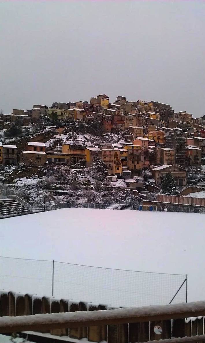 B&b per 2 persone, con panorama e giardino, con animali domestici sull' Etna