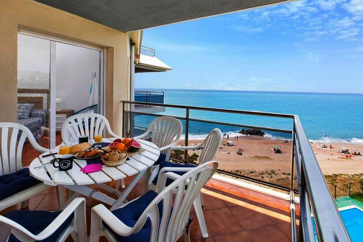 Gîte pour 6 personnes, avec piscine ainsi que vue et jardin à Santa Susanna - 2