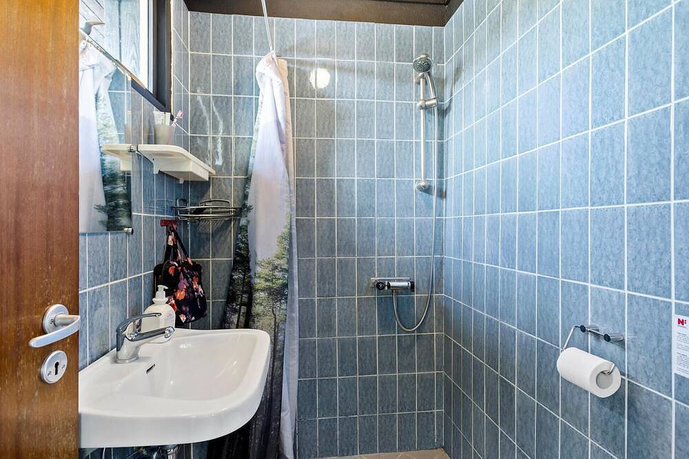 Amazing home in Svendborg with kitchen in Stenodden, Tåsinge