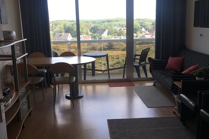 Geheel appartement, Mooie studio in De Panne op 50 m van het strand. in Belgische Kust