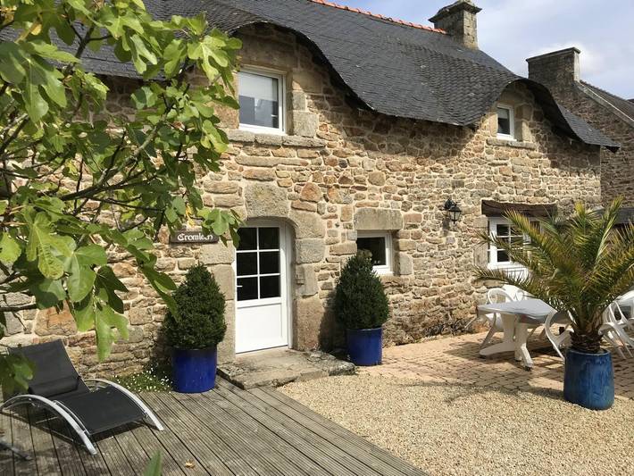 Gîte pour 8 personnes, avec jardin et terrasse à Plougoumelen - 2