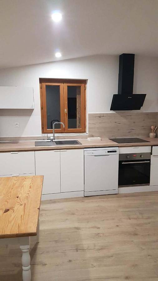 Gîte pour 2 personnes, avec Terrasse à Saint-Georges-de-Luzençon - 2