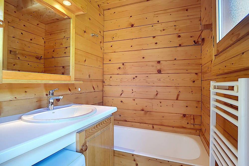 Appartement entier, Demi-chalet 6 pers à La Clusaz avec Wifi, animaux admis et parking in La Clusaz, Région d'Annecy