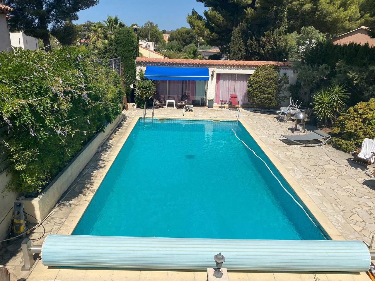 Ferienhaus 'Petite Maison' mit Gemeinschaftspool, Terrasse und Wlan in Carry-le-Rouet, Istres und Umgebung