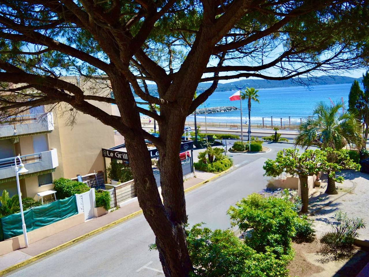 Appartement entier, Studio cosy à 50m de la plage avec parking privé - Cavalaire-sur-Mer in Cavalaire-sur-Mer, Parc national de Port-Cros