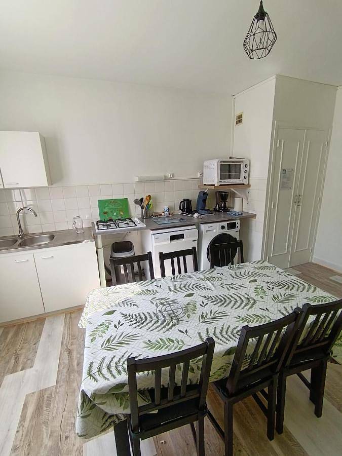 Appartement entier, Two-Bedroom Apartment in Orcival (Puy-de-Dôme), Parc naturel régional des Volcans d'Auvergne