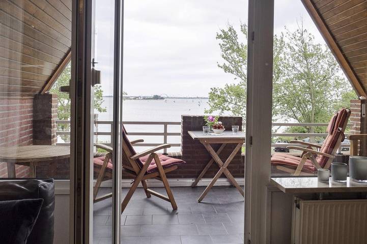 Ferienwohnung für 4 Personen, mit Meerblick und Balkon sowie Balkon/Terrasse, kinderfreundlich in Westfehmarn - 2