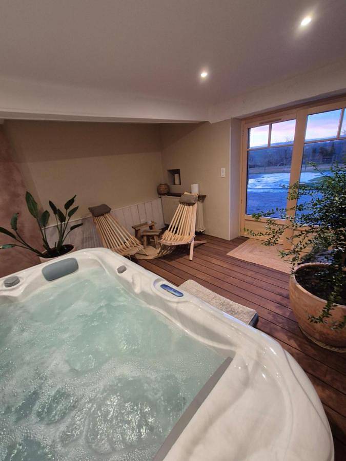 Chambre d’hôte pour 2 personnes, avec vue ainsi que jardin et piscine, animaux acceptés dans le Lot-et-Garonne - 3