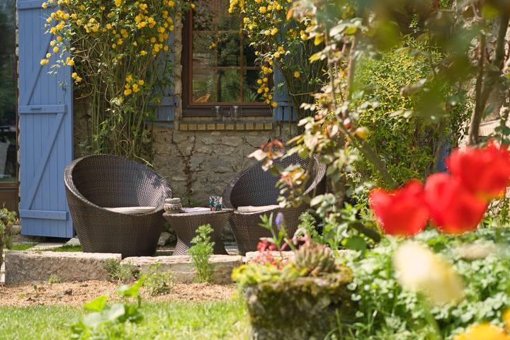 Gîte pour 13 personnes, avec jardin et terrasse à Sours