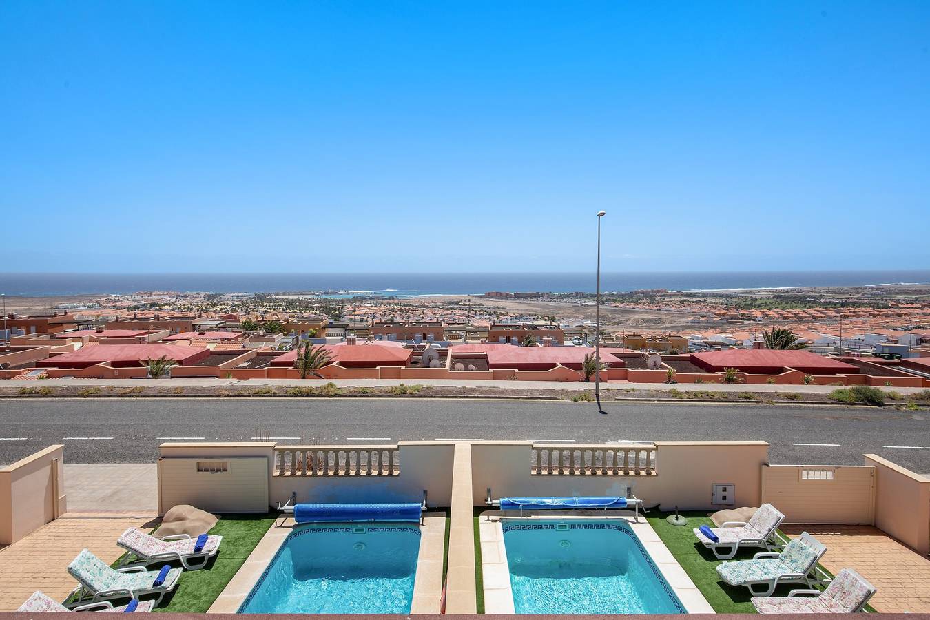 Vacation Home 'Villa Mia' with Sea View, Garden, Pool & Wi-Fi in Caleta de Fuste, Antigua