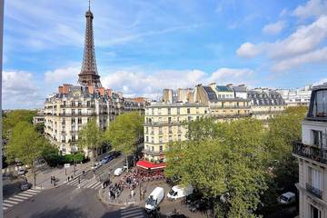 Gîte pour 6 personnes, avec balcon dans Theatre De La Tour