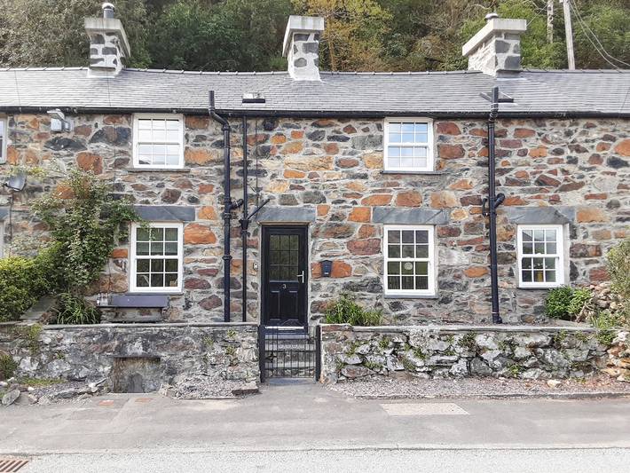 Cottage for 8 people, with garden, with pets in Snowdonia