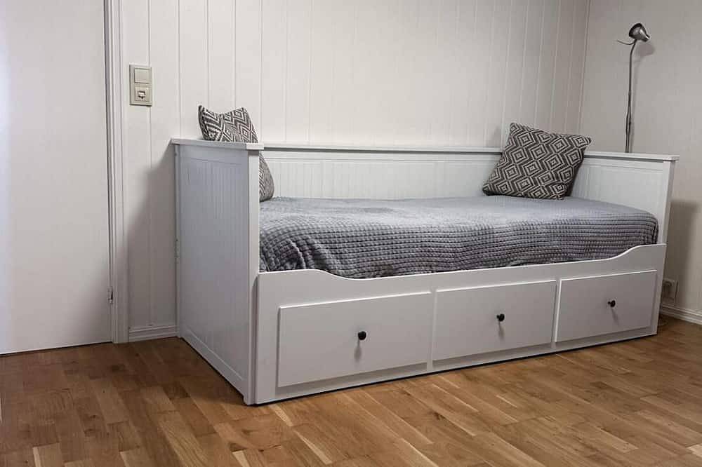 Entire apartment, City centre treehouse with backyard in Storhaug, Stavanger