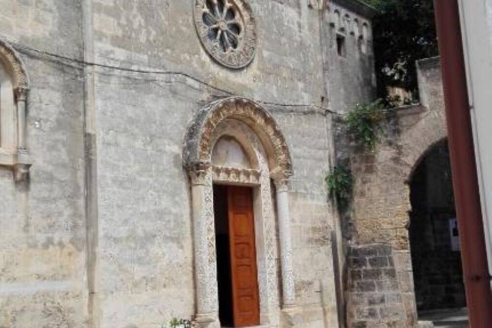 Entire apartment, B&B Casavacanze Chiesa Madre - Studio Apartment in Carovigno, Salento
