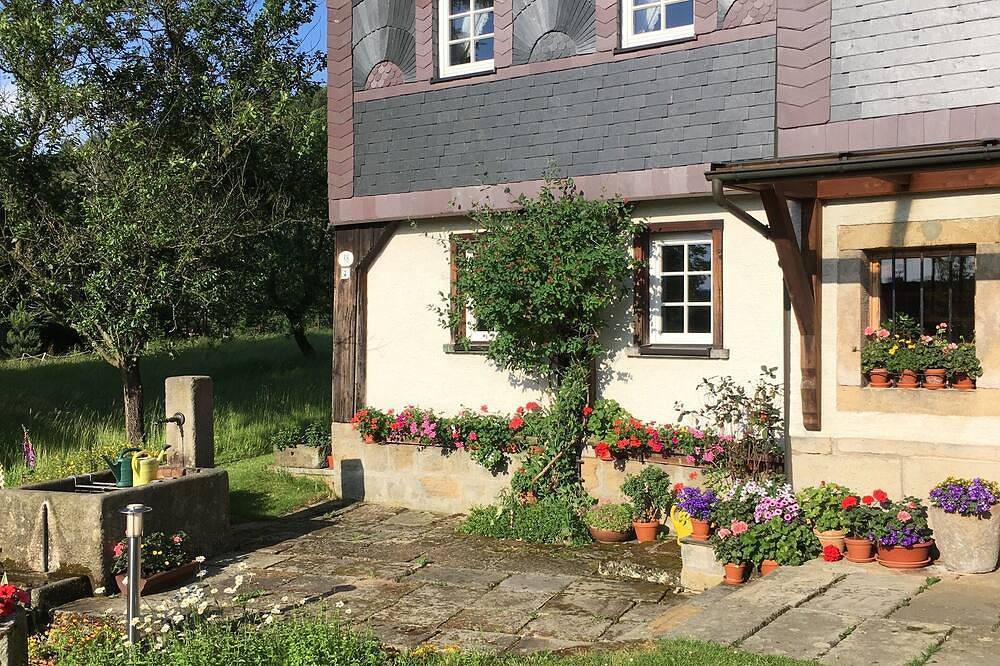 Ganze Wohnung, Gemütliche Ferienwohnung am Fuße des Kleinen Zschirnstein in Reinhardtsdorf-Schöna, Elbsandsteingebirge
