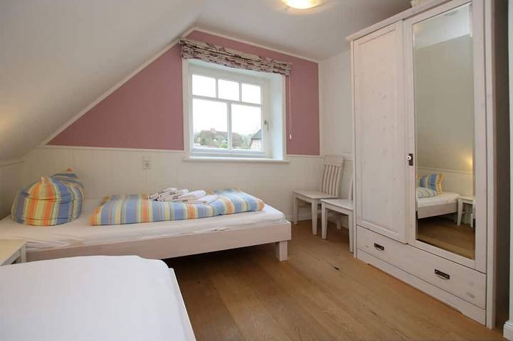 Ganze Wohnung, Starklef 34a, Whg. 2, Huus Starklef - Komfort Ferienwhg. in Wyk, 4 Personen, Og in Nordfriesische Inseln (Schleswig-Holstein) (Schleswig-Holstein), Wyk auf Föhr