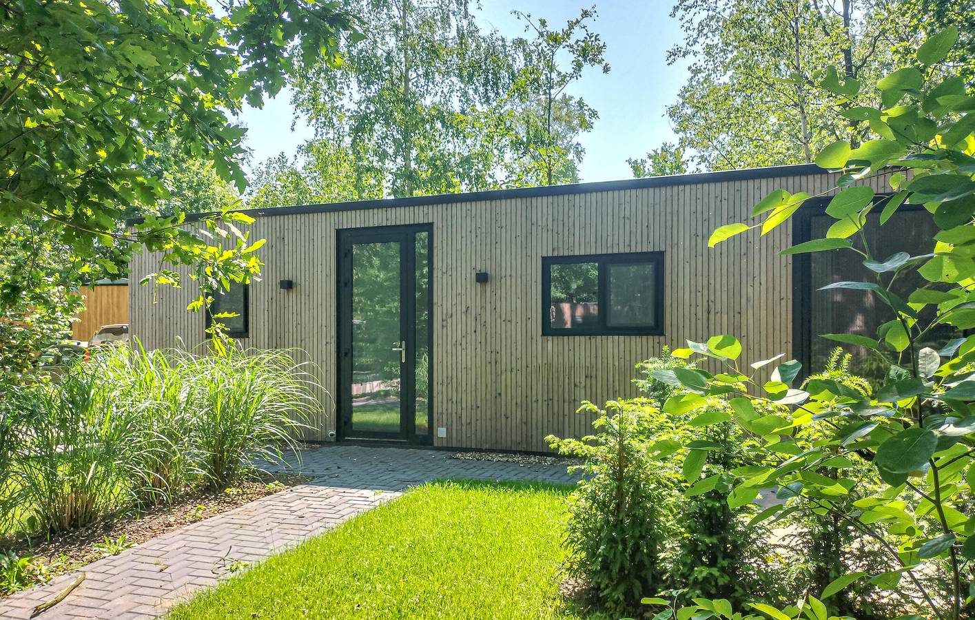 Ferienhaus für 4 Personen mit Garten in Oosterwolde, Friesland